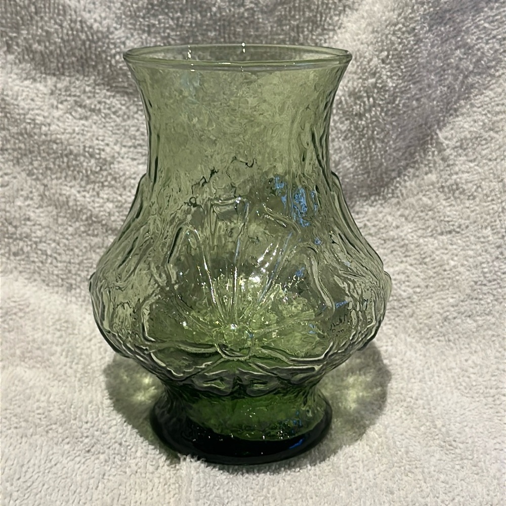 VINTAGE Anchor Hocking Daisy Rain Flower Avocado Green Vase